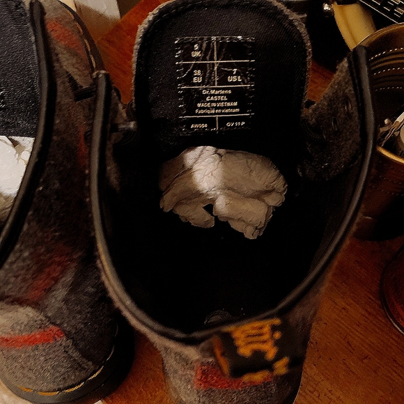 COPY - Dr. Martens Wool Boots - Picture 10 of 10